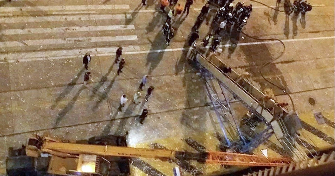 Μαρτυρίες από τη φωτιά στο πλοίο «Ελ. Βενιζέλος»: «Μωρά έκλαιγαν, σκυλιά γάβγιζαν, άλλοι φώναζαν καιγόμαστε…»